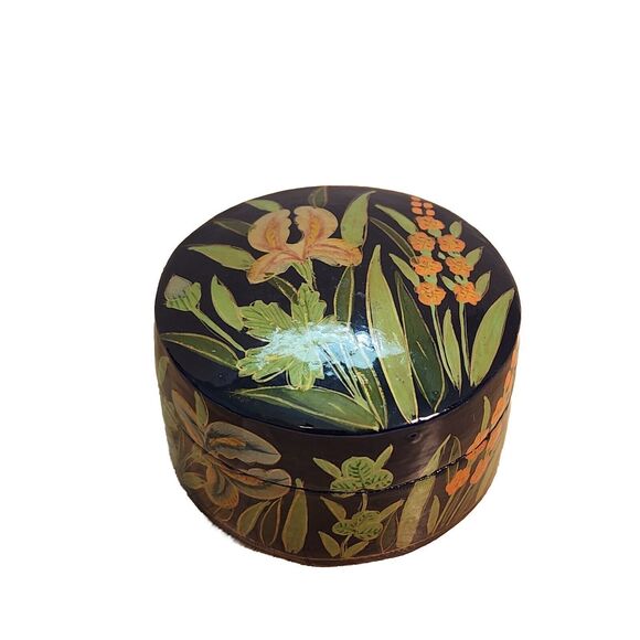 Vtg Black Lacquer Trinket Jewelry Keepsake Box Round Floral Design Hand-painted - Picture 1 of 10